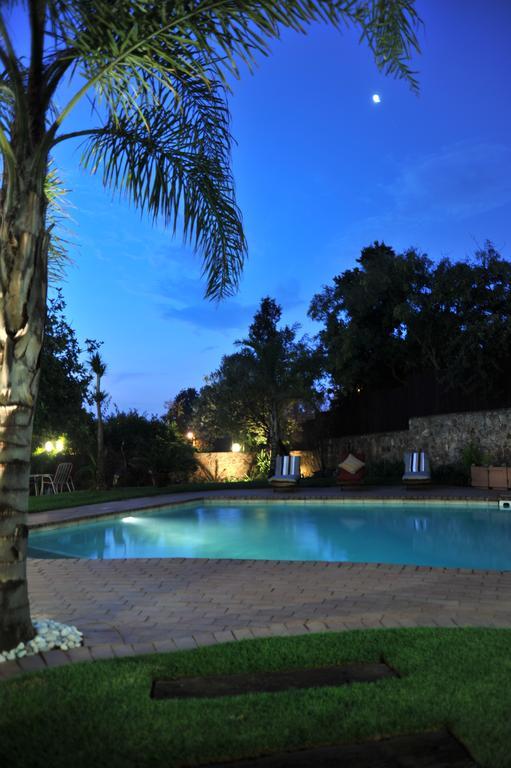 Claires Of Sandton Luxury Guest House Johannesburg Esterno foto