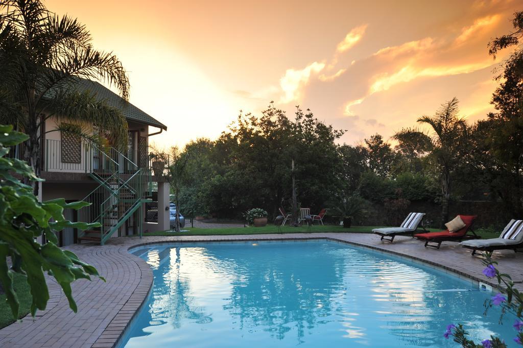 Claires Of Sandton Luxury Guest House Johannesburg Esterno foto