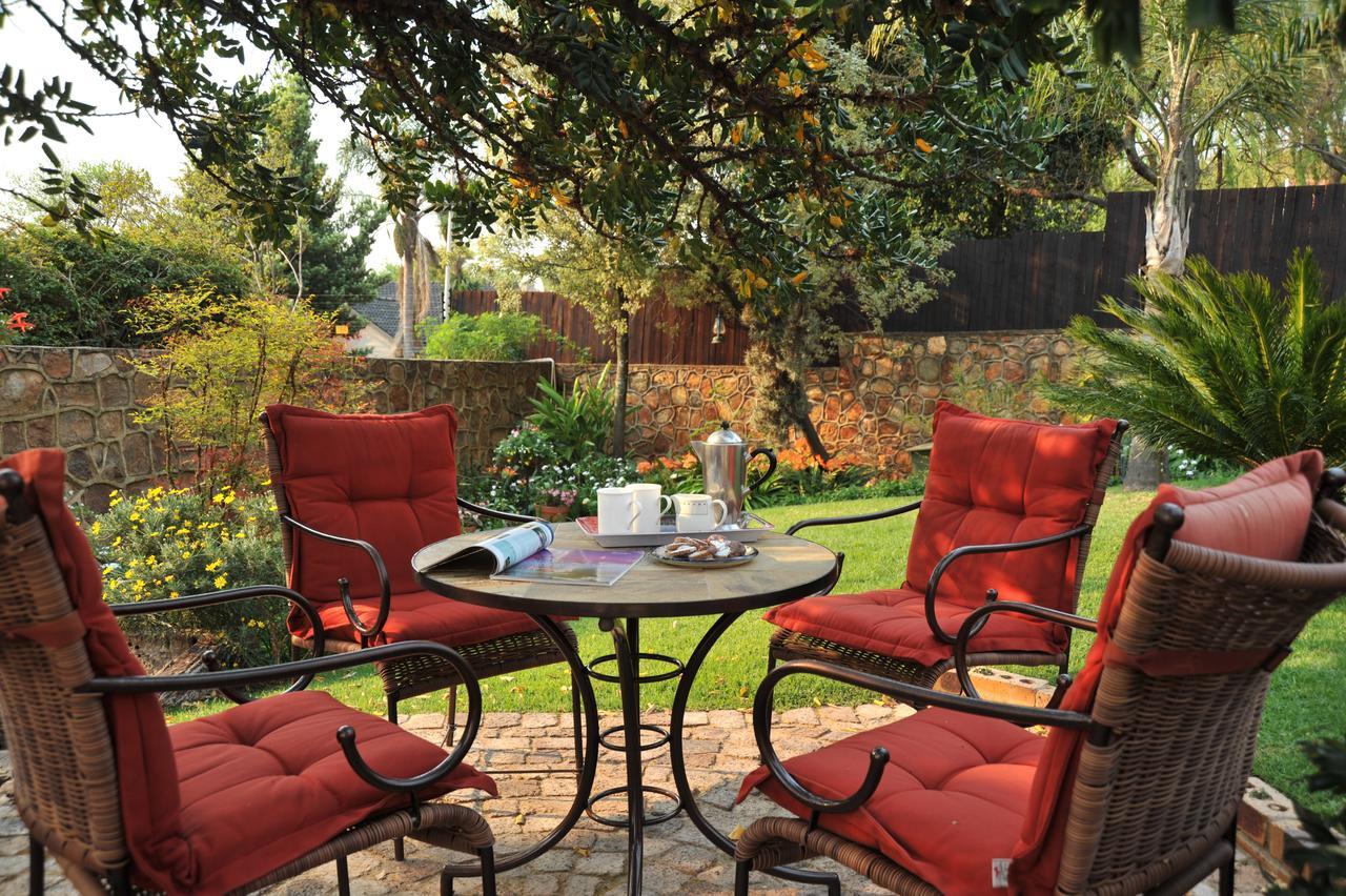 Claires Of Sandton Luxury Guest House Johannesburg Esterno foto
