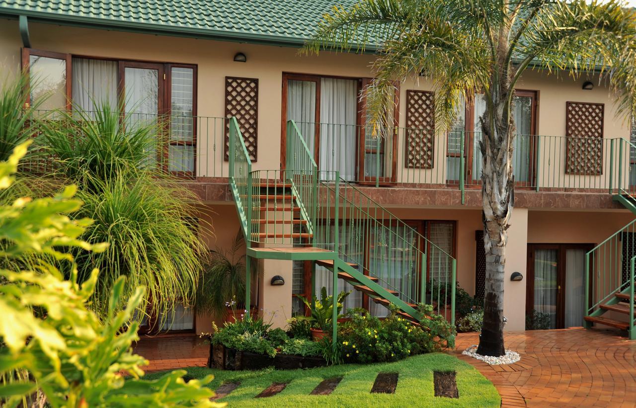 Claires Of Sandton Luxury Guest House Johannesburg Esterno foto
